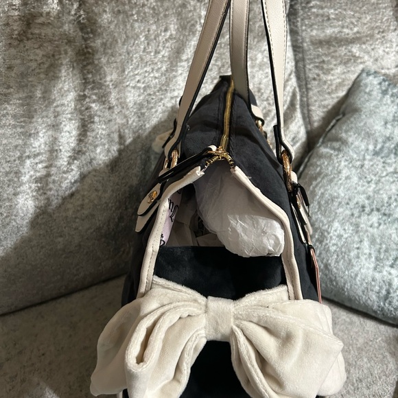 2 Juicy Couture Bags & 3 Wallets All NWT - Picture 5 of 13